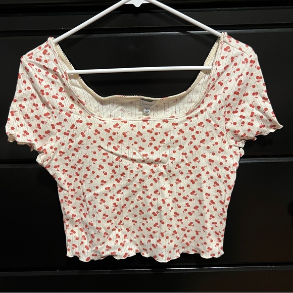 La Hearts Tops - PacSun Cherry Print baby tee crop top